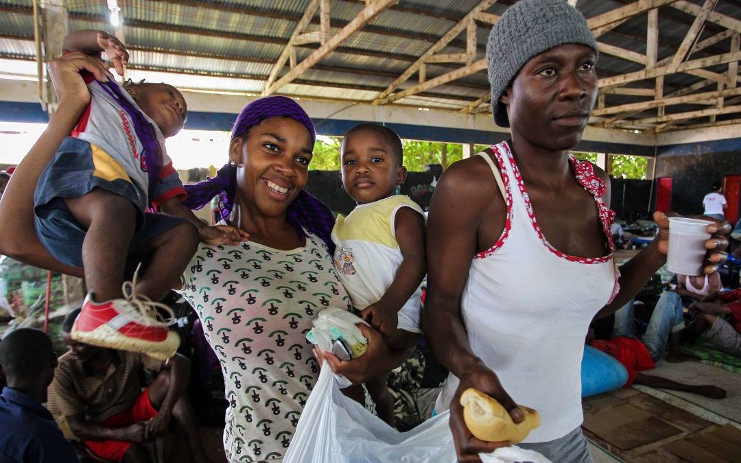 Com fronteiras fechadas, imigrantes de várias partes do mundo estão retidas no Acre