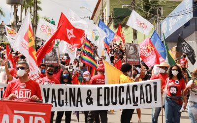 Em protesto à gestão de Bolsonaro, manifestantes ocupam as ruas nas capitais da Amazônia